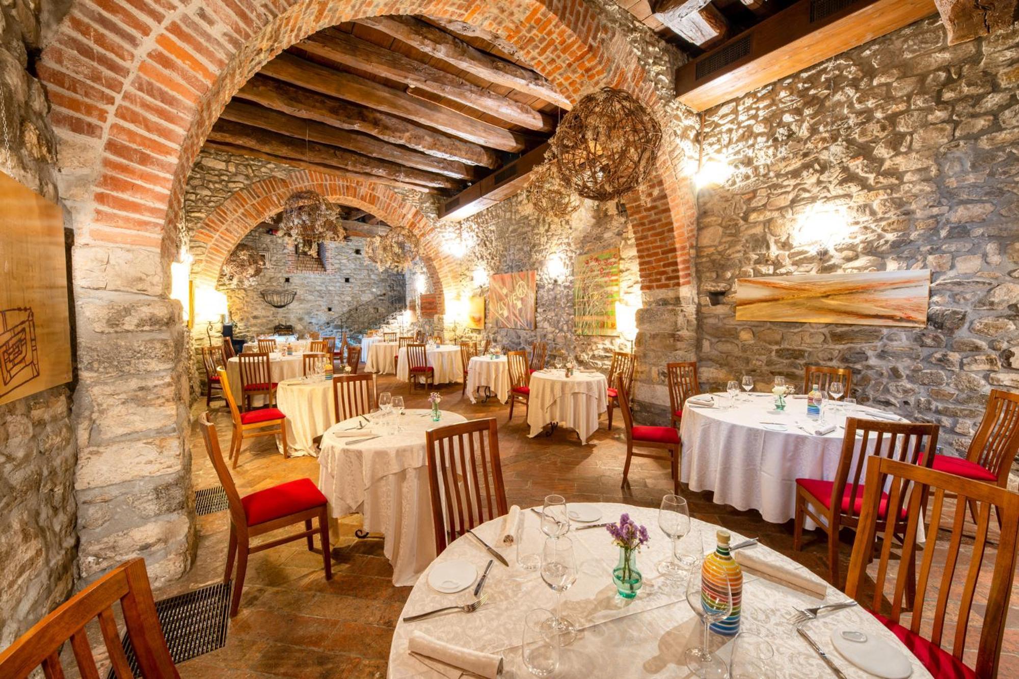 Relais & Spa Castello Di Casiglio Erba Exterior photo